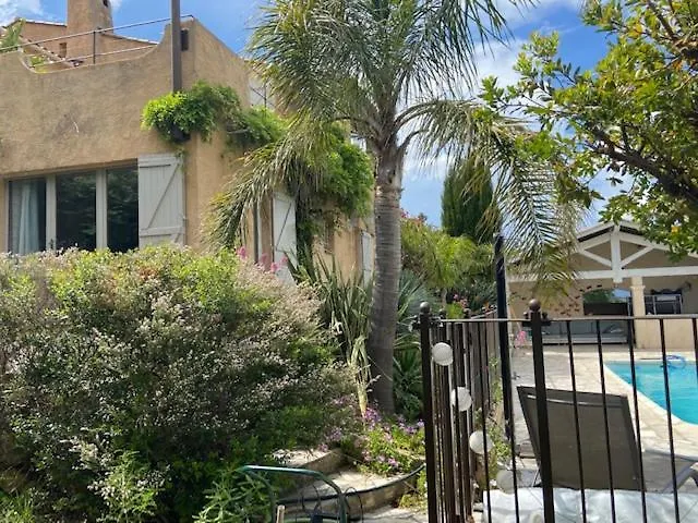 Joli rez-de-villa 80 m2 proche mer Carqueiranne 0*,  France