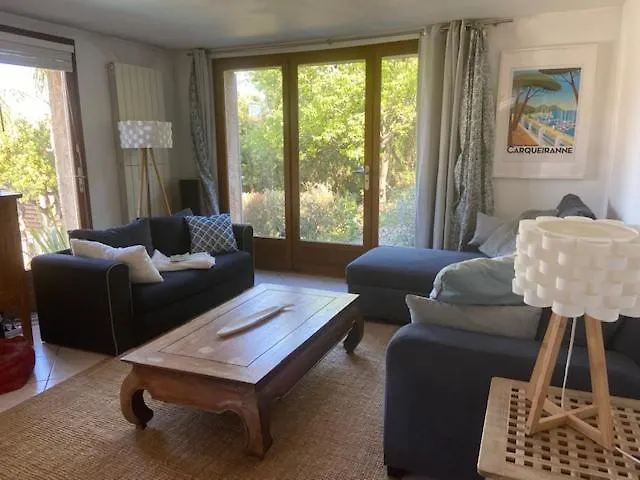 Joli rez-de-villa 80 m2 proche mer Carqueiranne Villa