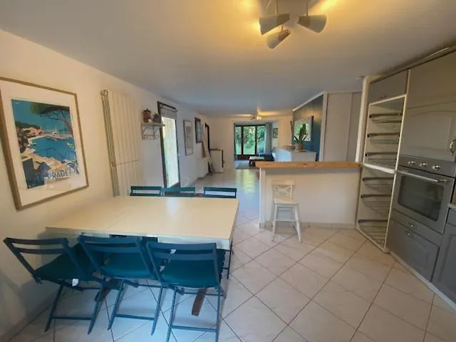 Villa Joli Rez-De-Villa 80 M2 Proche Mer Carqueiranne France